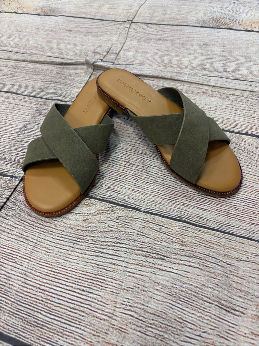 😍 Olive Crossband Slide Sandals
